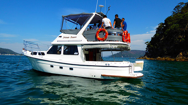 private_resort_resort_35_boat_for_hire_for_charter_sydney-1