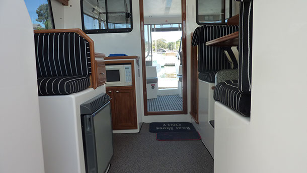 private_resort_resort_35_boat_for_hire_for_charter_sydney_pittwater_interior-1